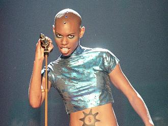 Click image for larger version

Name:	skunk-anansie-skin.jpg
Views:	182
Size:	850.4 KB
ID:	4176710