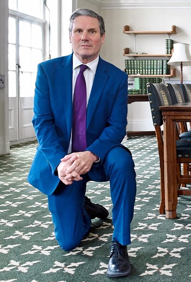 Click image for larger version

Name:	Keir-Starmer-takes-a-knee-June-2020-.jpg
Views:	259
Size:	138.6 KB
ID:	4181143