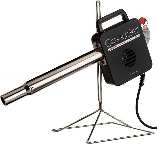 Click image for larger version

Name:	grenadier240v_1.jpg
Views:	138
Size:	44.6 KB
ID:	4185310